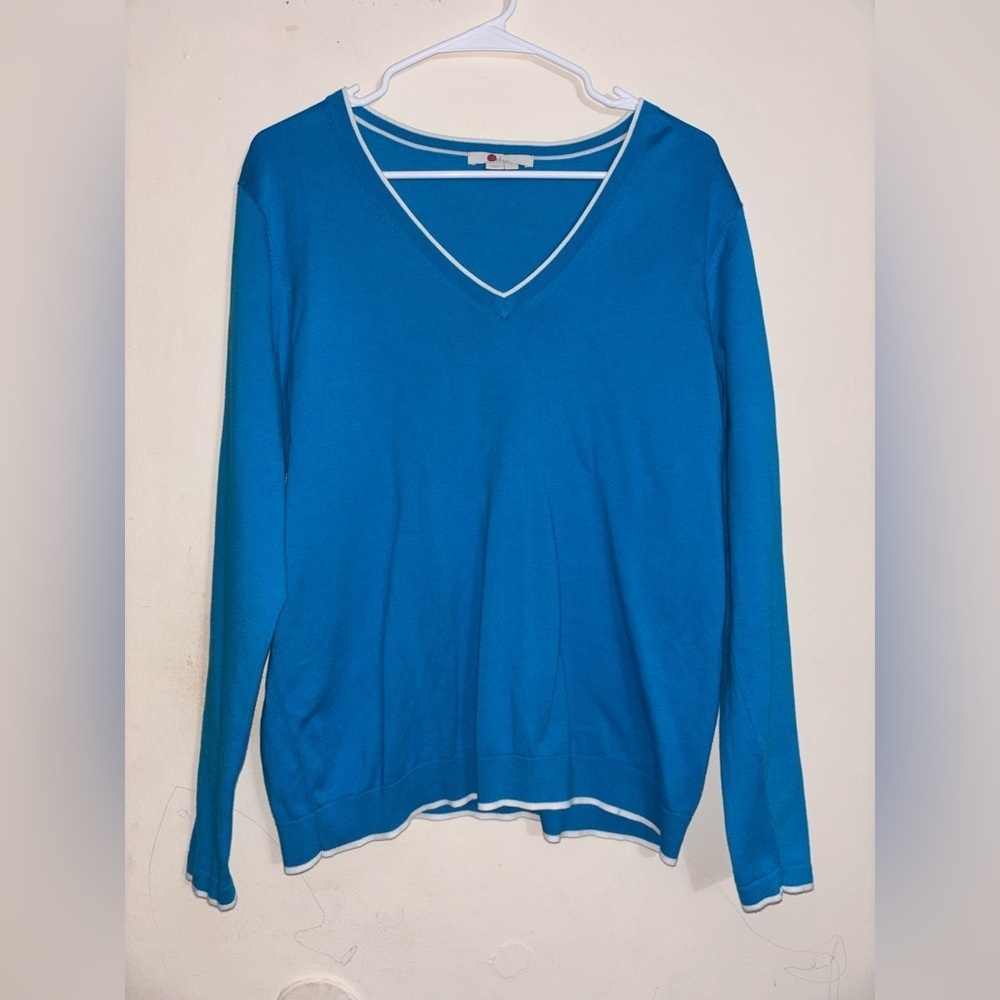 Boden‎ Blue Contrast V-Neck Pullover
Sweater L